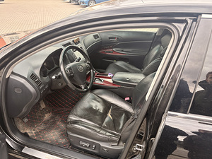 Lexus GS300 (10 фото из 12)