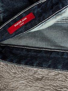 Tommy Jeans „Skater Jean Loose“ meeste teksad (5 foto / 5)