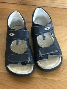 Сандалии детские (2 фото из 3)