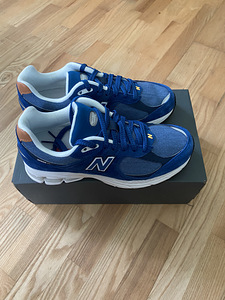 New balance 2002r, 39.5 - 100€ new, box damaged a little (5 foto / 5)