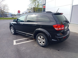 Dodge Journey. Jõuline mahtuniversaal maasturi välimusega! (3 foto / 14)