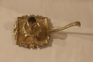 Myrtle Friebergi luksuslik disain alus küünlale. 24K gold (2 foto / 3)