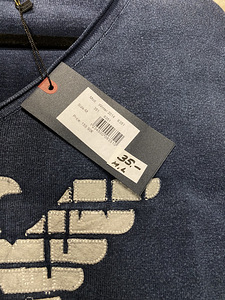 Armani мужские джемпера (3 фото из 9)