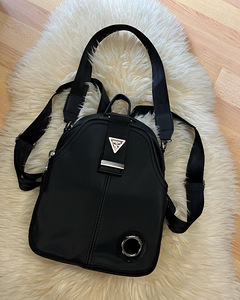 Guess рюкзак (3 фото из 3)