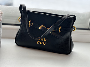 MiuMiu сумки (5 фото из 5)