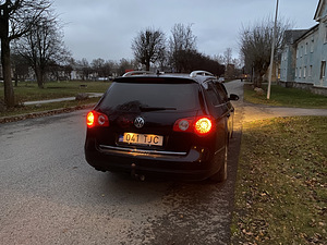 Volkswagen passat b6 (5 foto / 7)