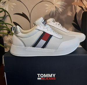 TOMMY JEANS TECHNICAL FLEXI TOSSUD (2 foto / 10)