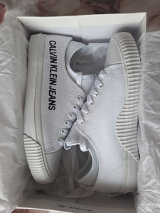 CALVIN KLEIN JEANS KETSID (9 foto / 9)