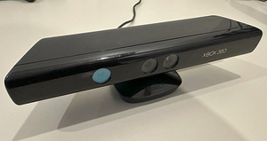 Microsoft Xbox 360 E 250GB, 2 консоли, Kinect, 16 игр. (4 фото из 8)
