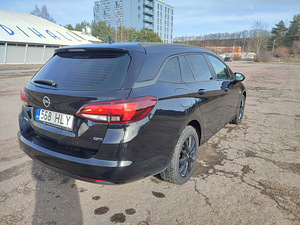 Opel Astra K Sports Tourer (5 foto / 12)