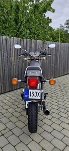 Yamaha SR400 (4 фото из 6)