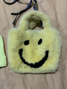 DKNY müts ja lahe kotike sinna juurde (3 foto / 4)