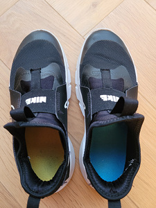 Nike размер 35 (5 фото из 5)