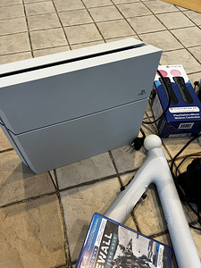 Sony PlayStation 4 + VR täis komplekt (2 foto / 7)