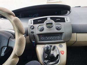 Müüa Renault Megane Grand Scenic 2007 1,9 diisel (8 foto / 8)