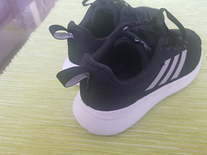 Tossud *Adidas* R-36 (sisetald-23cm) (2 foto / 3)