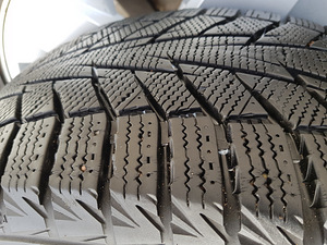 Valuveljed R17 BMW + suurepärased rehvid * Hankook * 235/55 (2 foto / 5)