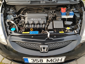 Honda Jazz-1.3(61kw)autom.(bron.18.09) (8 foto / 11)