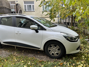 Аренда автомобиля (3 фото из 5)