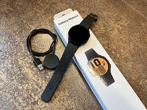 Samsung Galaxy watch 4 LTE 44mm (1 foto / 2)
