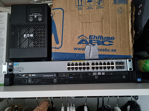 Dell poweredge 210 II server (1 foto / 2)
