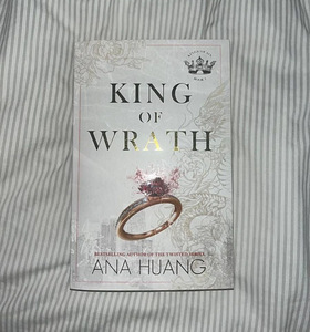 “King of wrath” Ana Huang (1 foto / 2)
