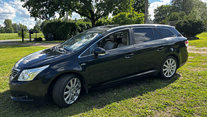 M/V Toyota Avensis 2.2d 110kw ÜV 04.2025 (3 foto / 13)