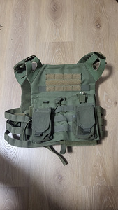 Airsofti kuulivest (plaatvest) (1 foto / 2)