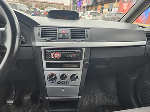 Продается Opel Meriva 1,6 (2 фото из 8)
