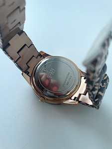 Guess kella (4 foto / 6)