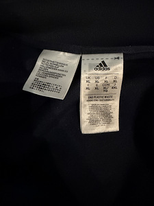 Adidas (3 фото из 5)