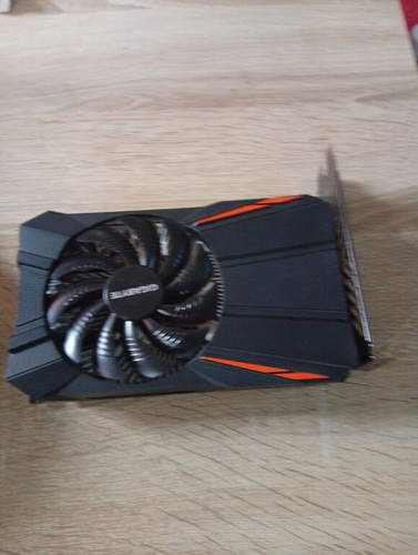 Gigabaiti GTX 1050 2gd ddr5
