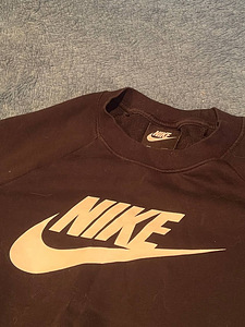 Nike pusa (3 foto / 4)