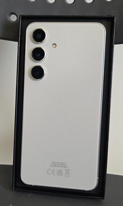 Samsung Galaxy S24 (2 foto / 3)