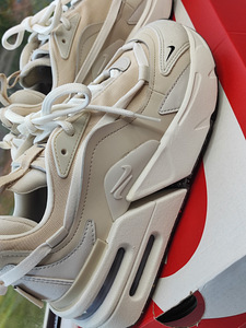 Müüa uued Nike tossud (suurus 38 on väike) (3 foto / 10)