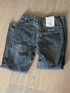 Новые джинсы (2 фото из 2)