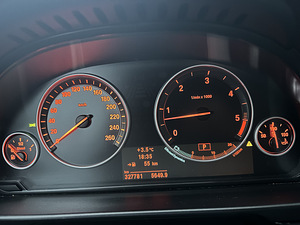 BMW F10 535d M-pack / 220kW / KETT VAHETATUD (10 foto / 12)