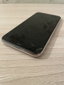 iPhone 11 pro starlight 128gb VARUOSADEKS (2 foto / 6)