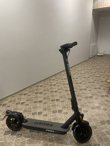 Elektri tõukeratas (1 foto / 7)