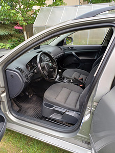Продается Škoda Octavia (4 фото из 15)