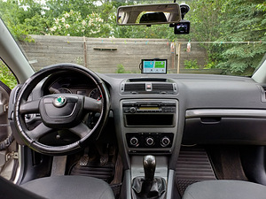 Продается Škoda Octavia (10 фото из 15)