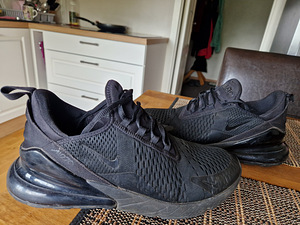Nike AIR 270 s46 BLACK (1 foto / 3)