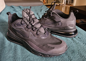 Nike AIR React 270 размер 46 НОВЫЕ!!! (3 фото из 3)