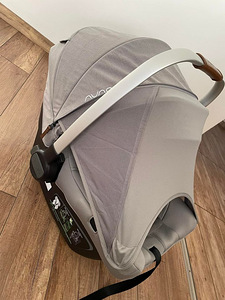 Nuna Pipa Next turvahäll + isofix alus (2 foto / 8)
