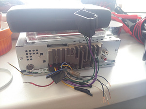Pioneer DEH-1700UBB (2 foto / 2)