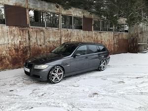 BMW E91 320d Shadowline 6k мануал (10 фото из 14)