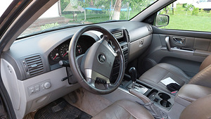Kia Sorento (6 foto / 13)