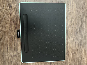 Wacom graphics tablet Intuos M Bluetooth, mint (3 foto / 5)