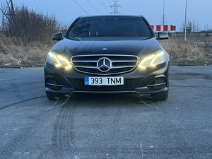 Mercedes-Benz E220 (1 фото из 15)