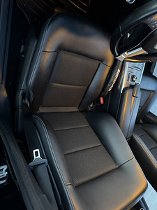 Mercedes-Benz E220 (7 фото из 15)